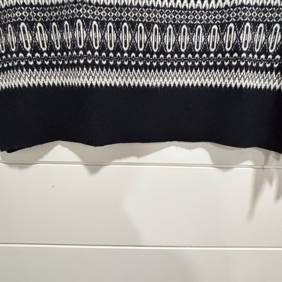 Northern Reflections super soft crew neck sweater black and white pattern size M - Picture 5 of 16